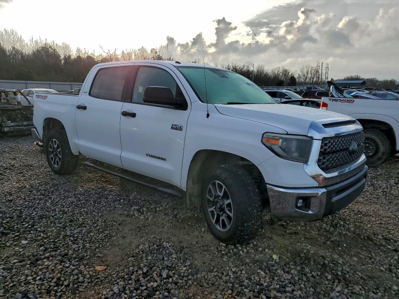Фото 4 - TOYOTA TUNDRA