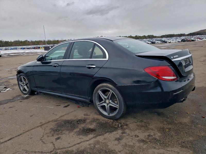 Фото 2 - MERCEDES-BENZ E-CLASS