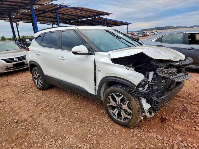 Фото 4 - KIA SELTOS