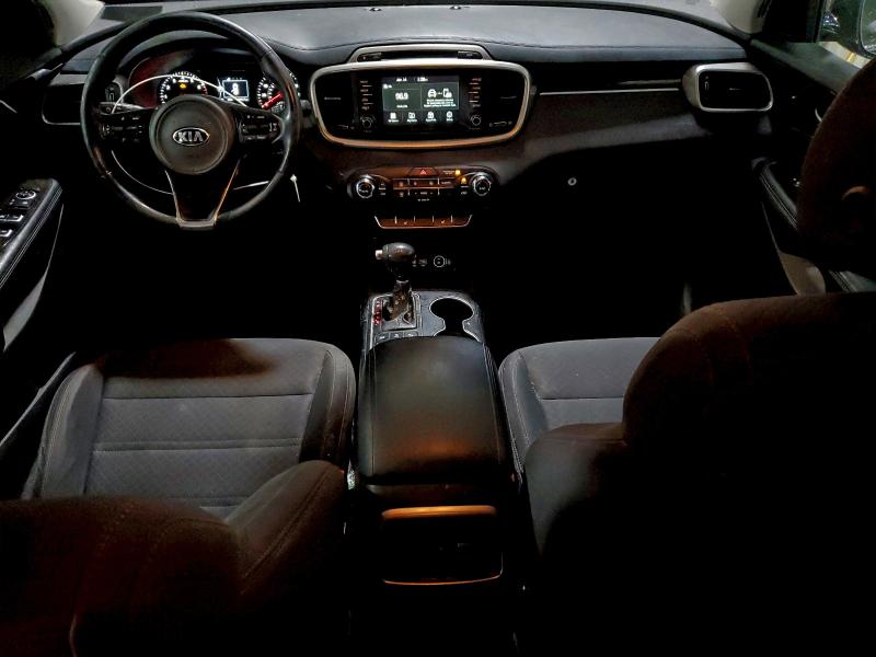 Фото 8 - KIA SORENTO