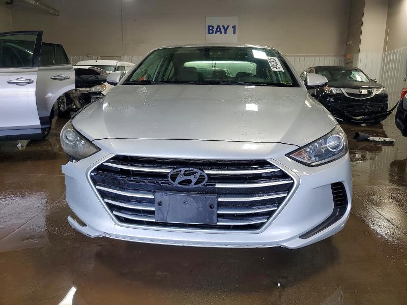 Фото 5 - HYUNDAI ELANTRA