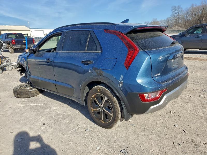 Фото 2 - KIA NIRO