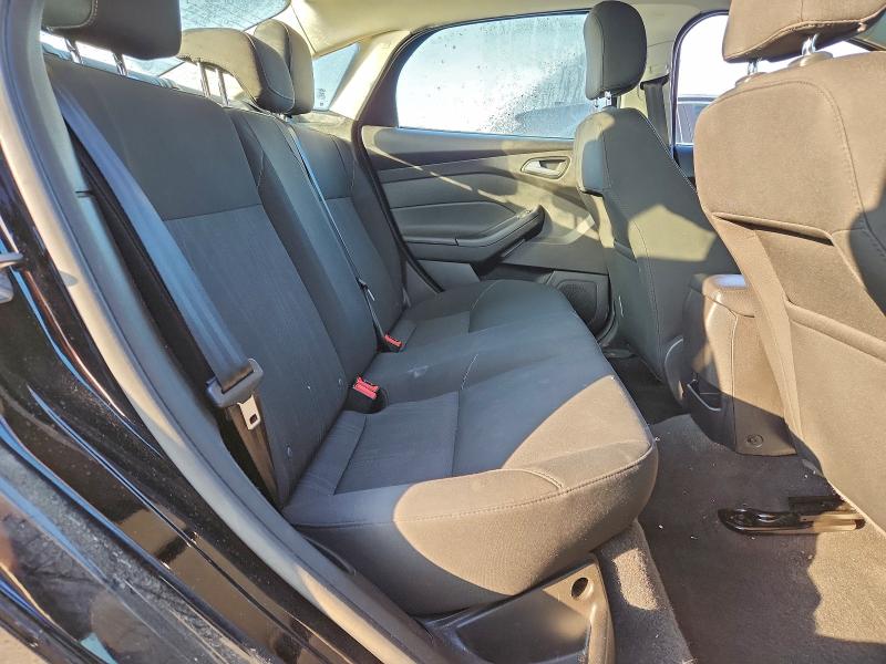 Фото 10 - FORD FOCUS