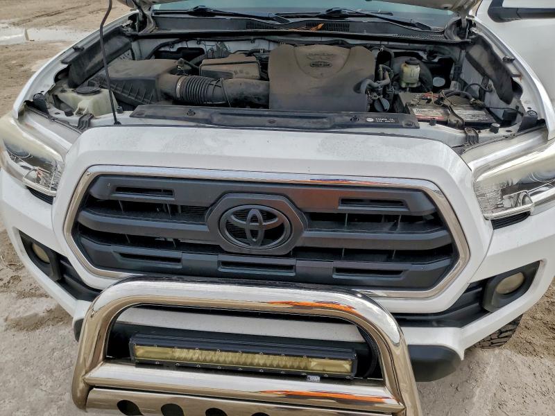 Фото 11 - TOYOTA TACOMA