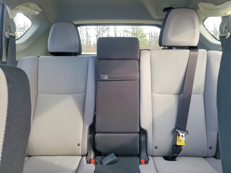 Фото 10 - TOYOTA RAV4