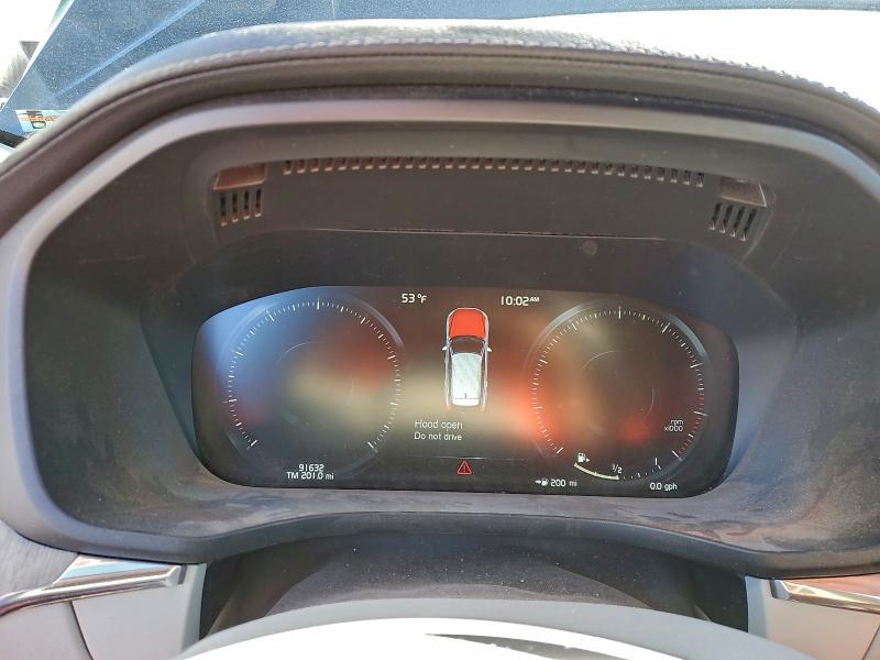 Фото 9 - VOLVO XC60