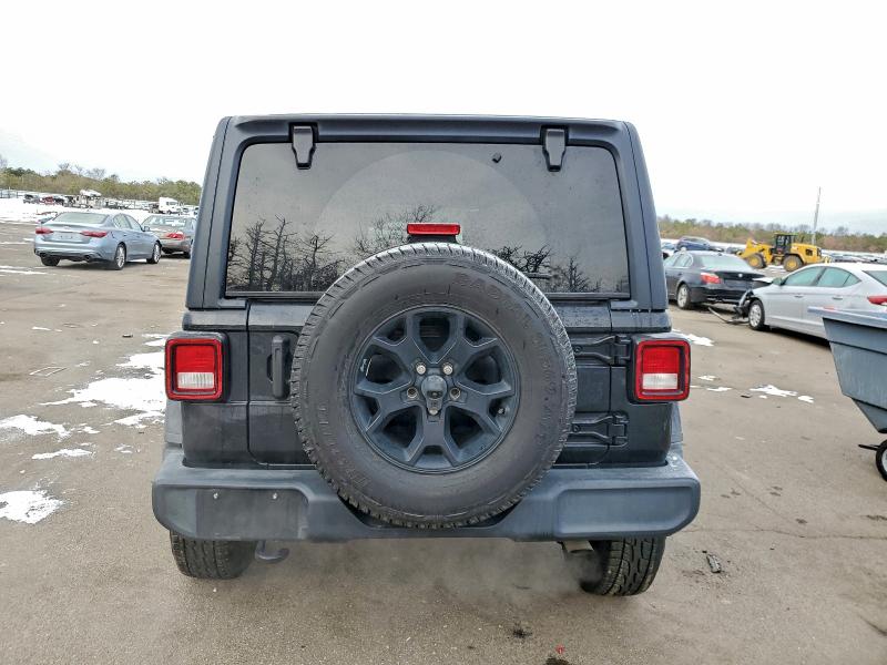 Фото 6 - JEEP WRANGLER