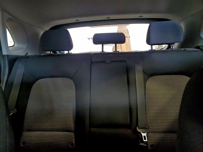 Фото 10 - HYUNDAI KONA