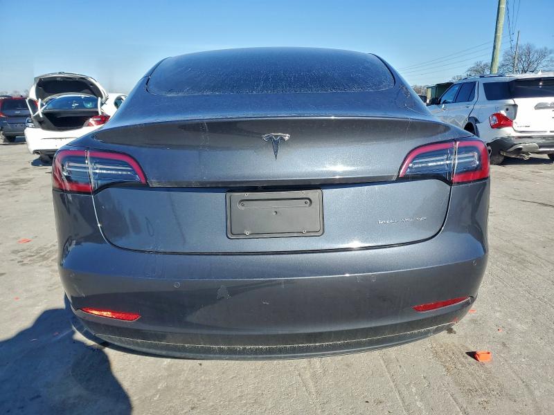 Фото 6 - TESLA MODEL 3