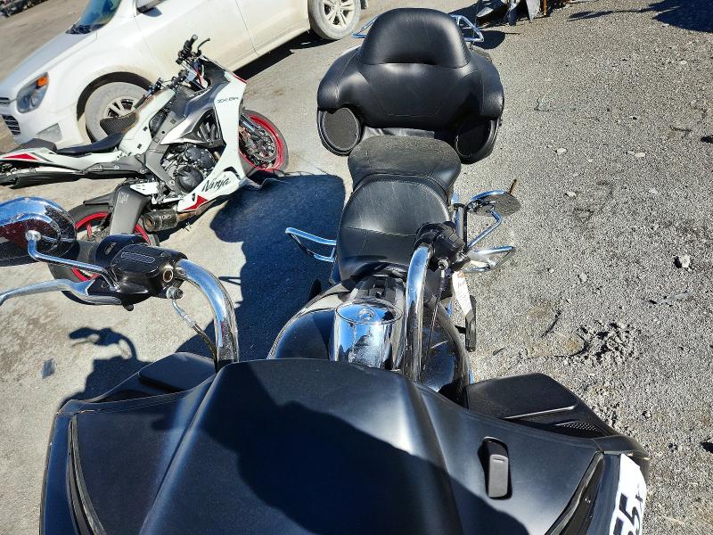 HARLEY-DAVIDSON FL 2017