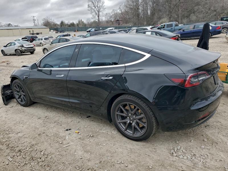 Фото 2 - TESLA MODEL 3