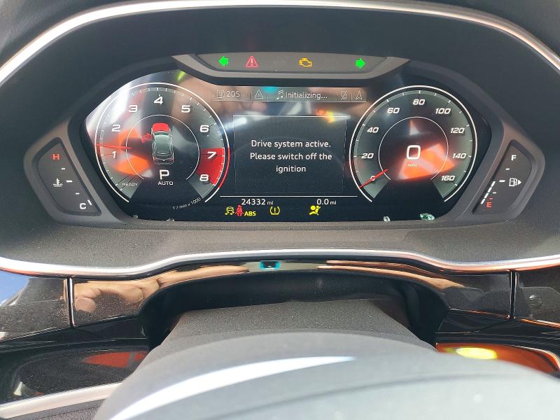 Фото 9 - AUDI Q3