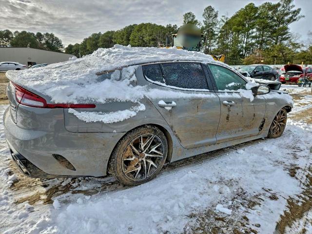 Фото 3 - KIA STINGER