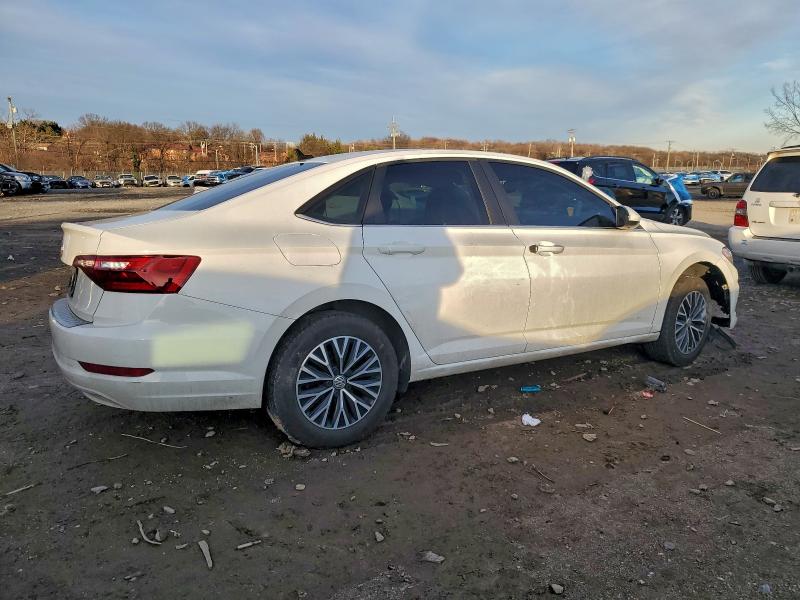 Фото 3 - VOLKSWAGEN JETTA