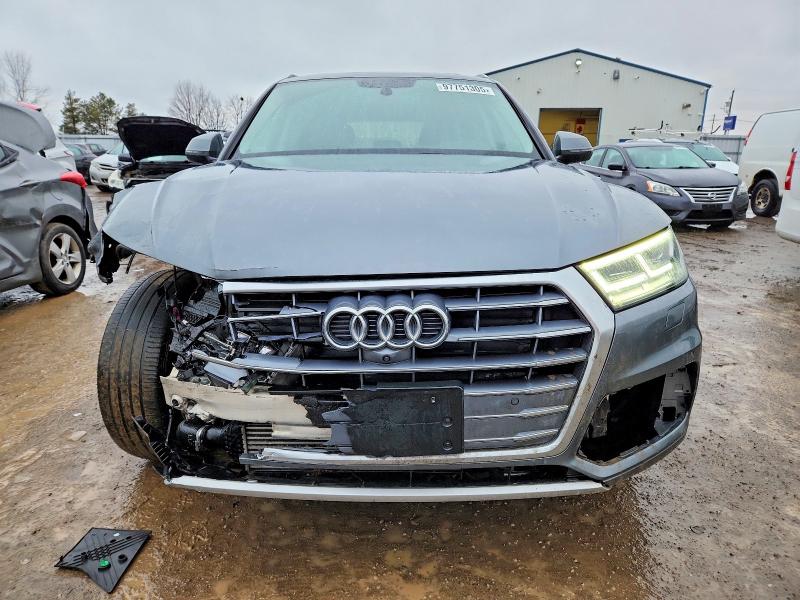 Фото 5 - AUDI Q5