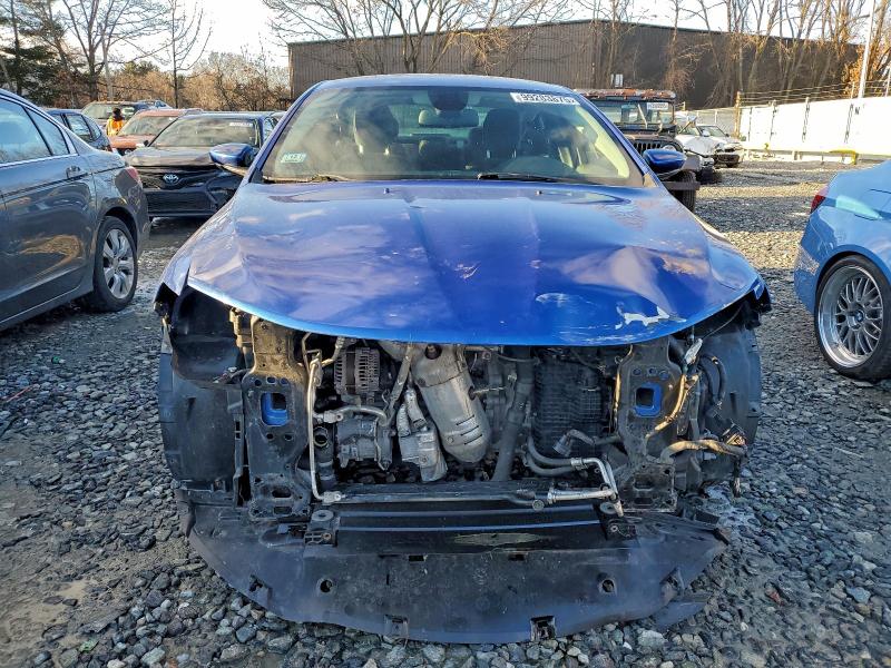 Фото 5 - CHRYSLER 200