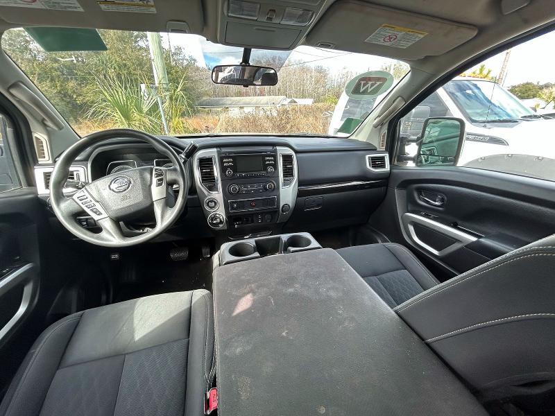 Фото 9 - NISSAN TITAN