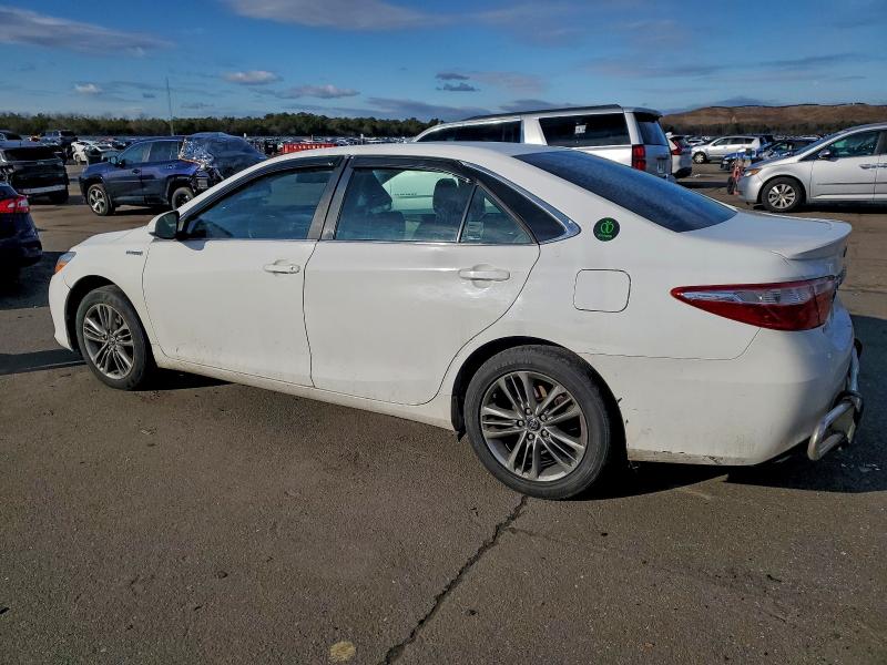 Фото 2 - TOYOTA CAMRY