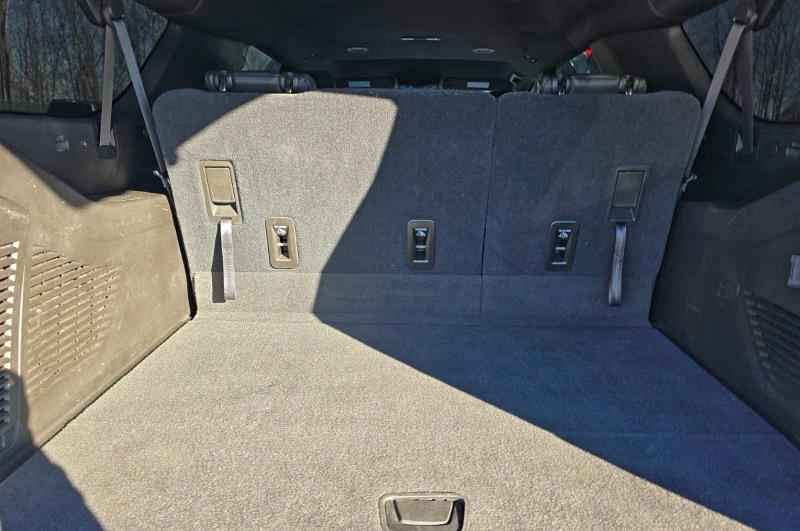 Фото 13 - CHEVROLET SUBURBAN