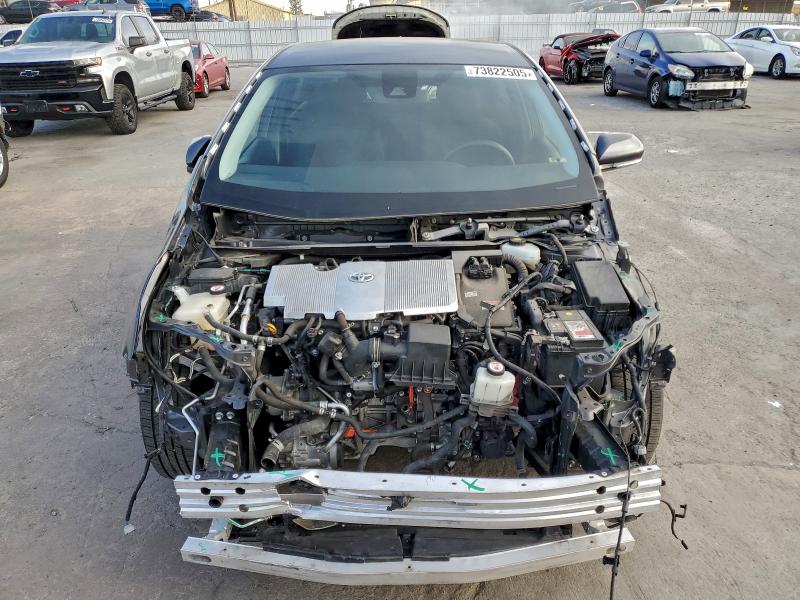 Фото 5 - TOYOTA PRIUS