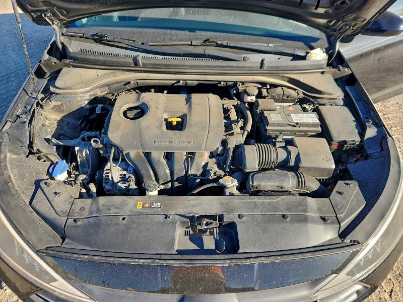 Фото 11 - HYUNDAI ELANTRA