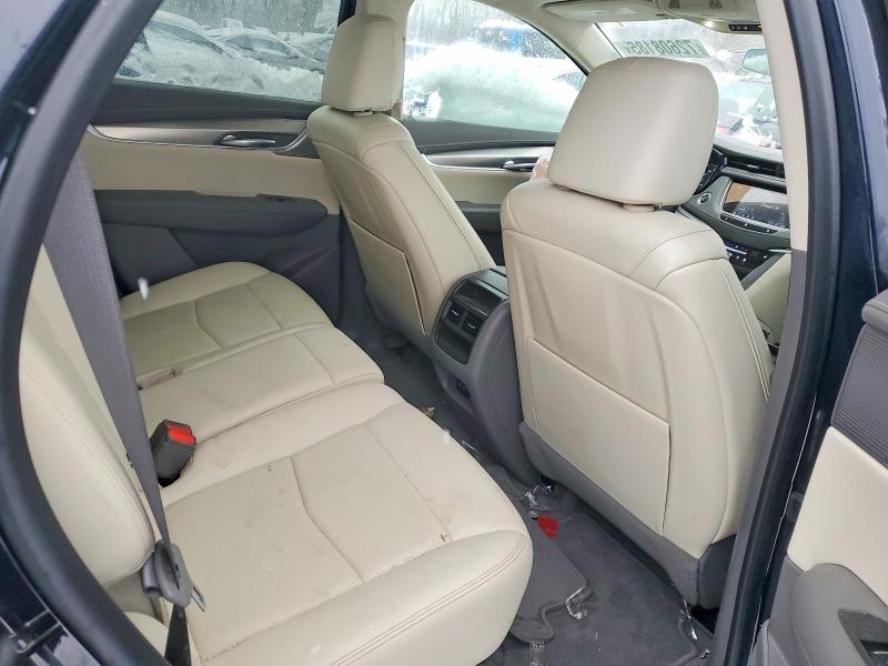 Фото 11 - CADILLAC XT5