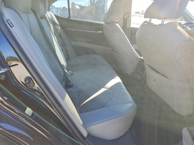 Фото 10 - TOYOTA CAMRY