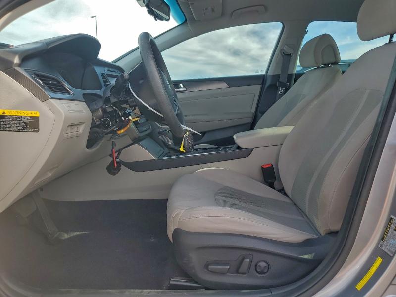 Фото 7 - HYUNDAI SONATA