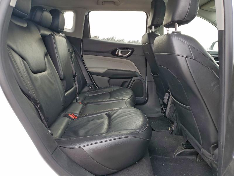 Фото 11 - JEEP COMPASS