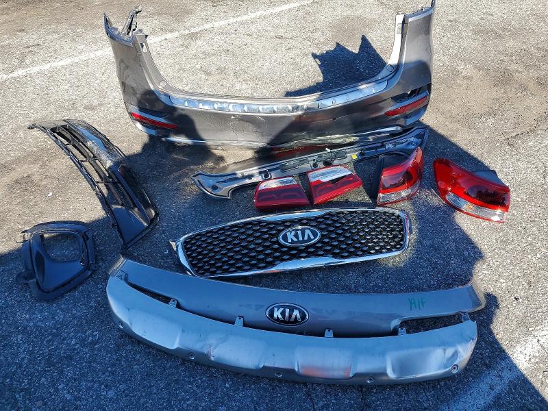 Фото 13 - KIA SORENTO