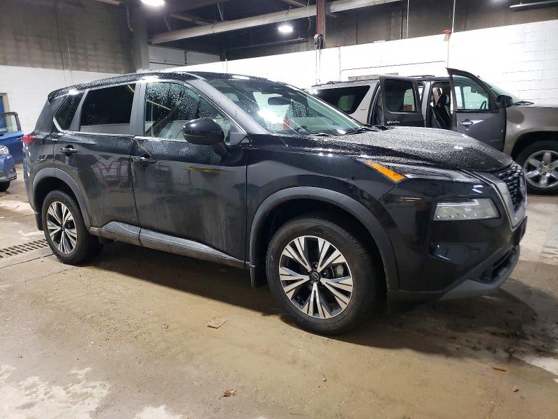 Фото 4 - NISSAN ROGUE