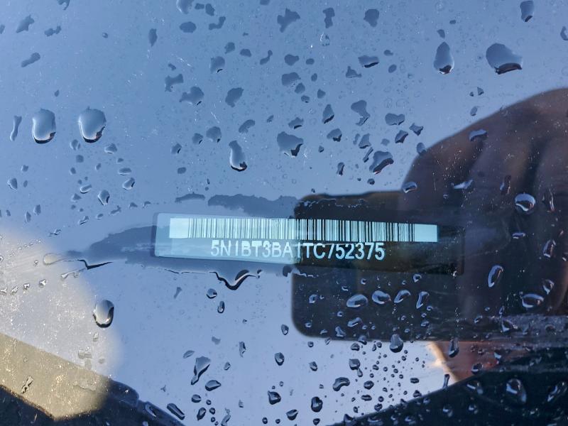 Фото 14 - NISSAN ROGUE