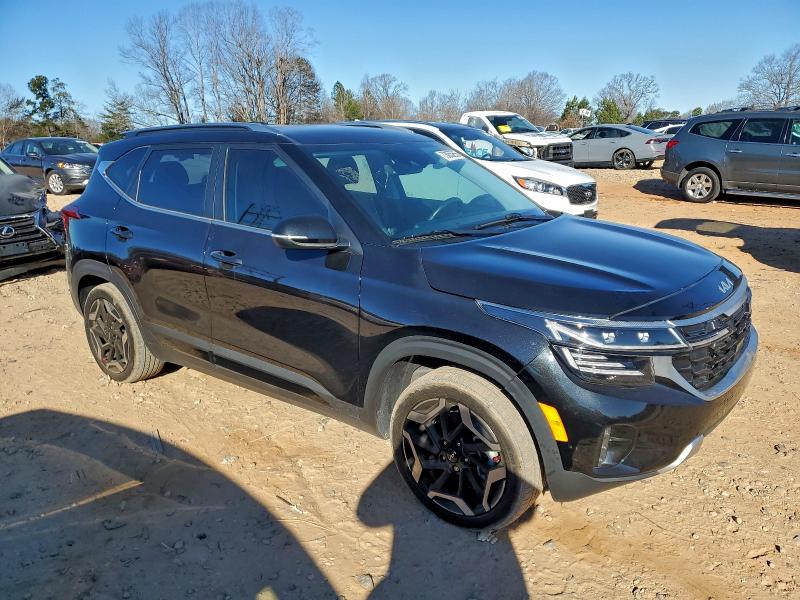 Фото 4 - KIA SELTOS