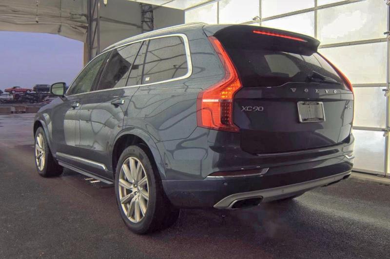 Фото 3 - VOLVO XC90