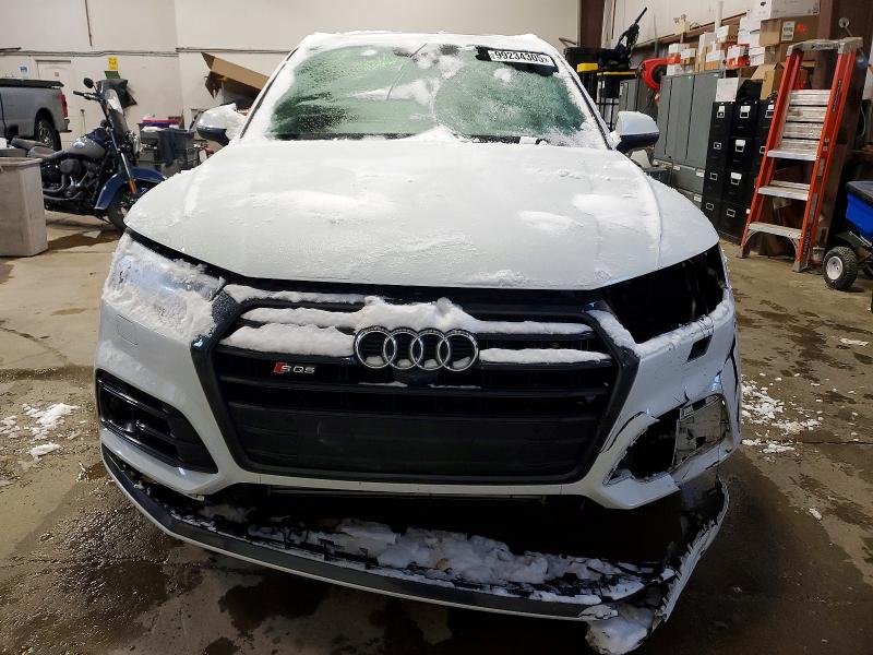 Фото 5 - AUDI SQ5