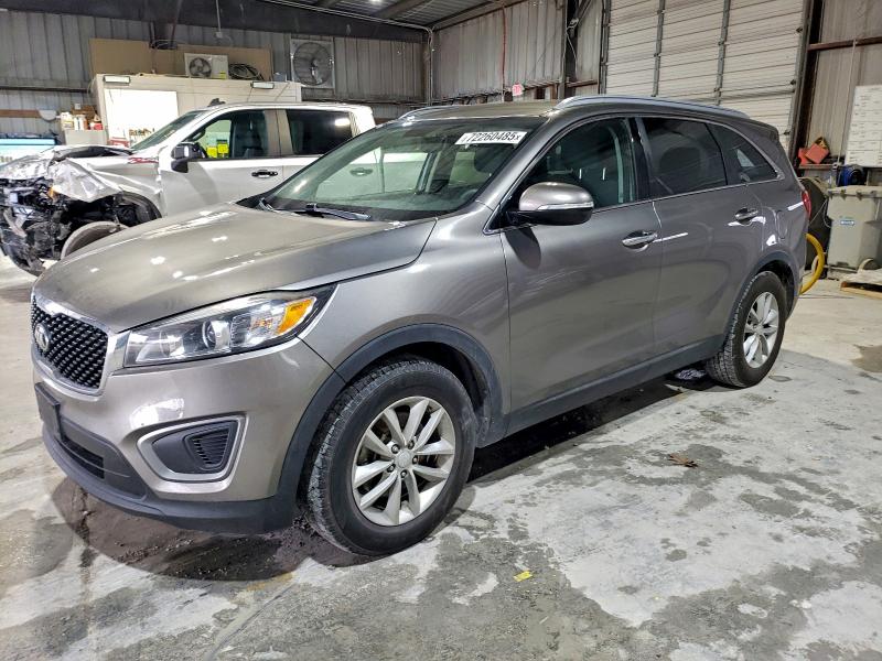 Фото 1 - KIA SORENTO