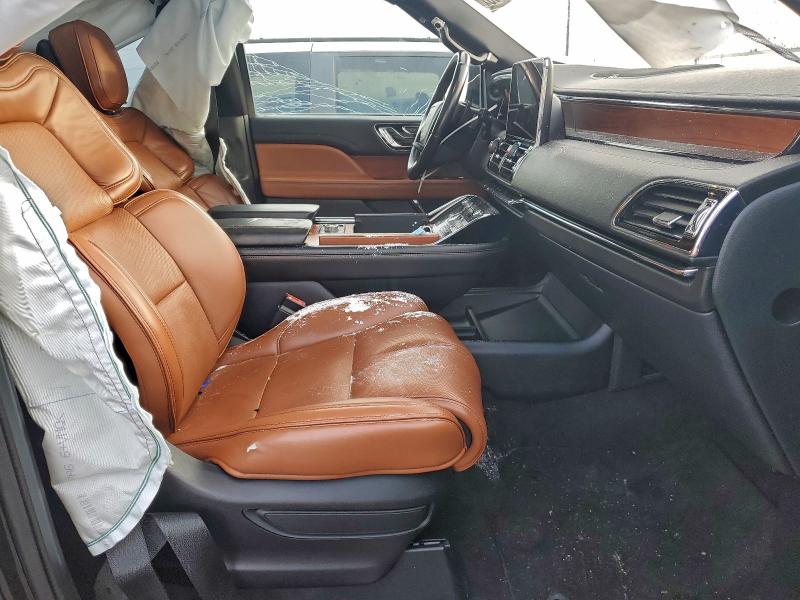 Фото 7 - LINCOLN NAVIGATOR