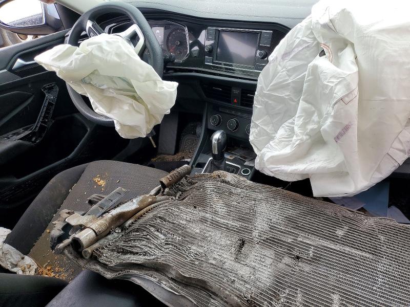 Фото 8 - VOLKSWAGEN JETTA