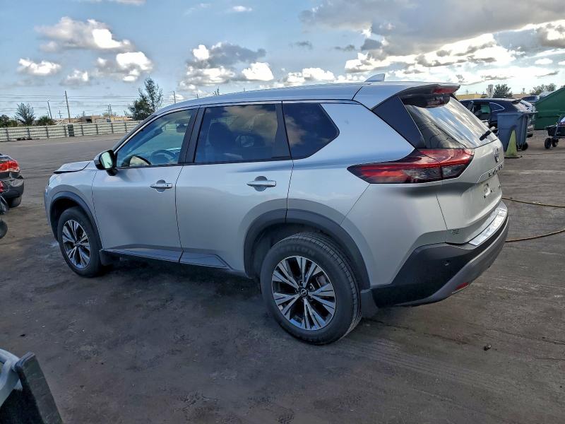 Фото 2 - NISSAN ROGUE