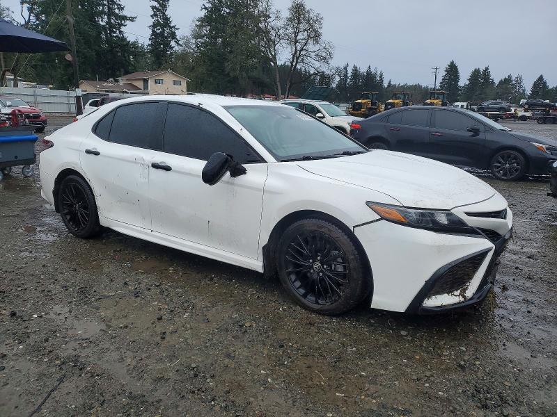 Фото 4 - TOYOTA CAMRY