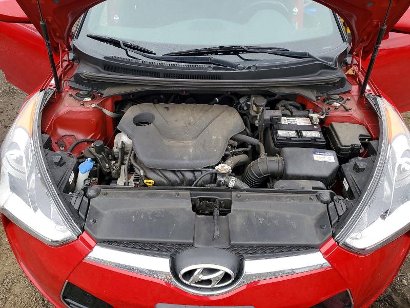 Фото 11 - HYUNDAI VELOSTER