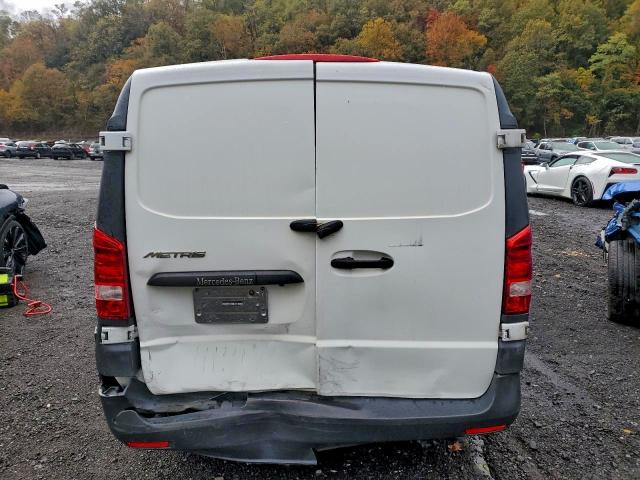 Фото 6 - MERCEDES-BENZ METRIS