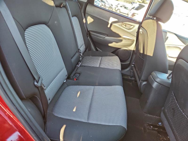 Фото 10 - HYUNDAI KONA