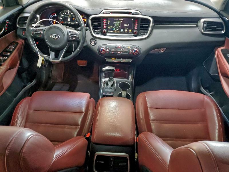 Фото 8 - KIA SORENTO