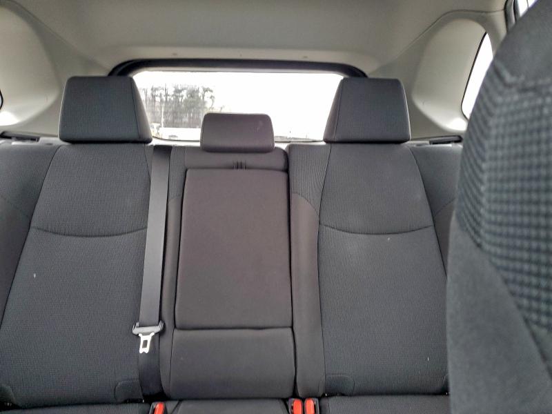 Фото 10 - TOYOTA RAV4