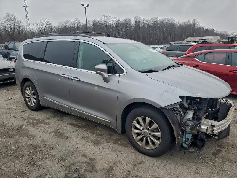 Фото 4 - CHRYSLER PACIFICA