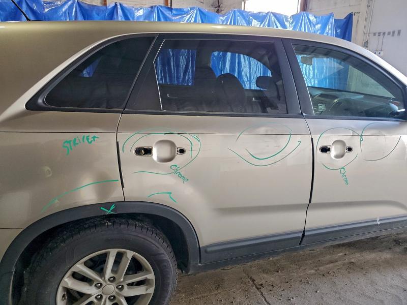 Фото 11 - KIA SORENTO