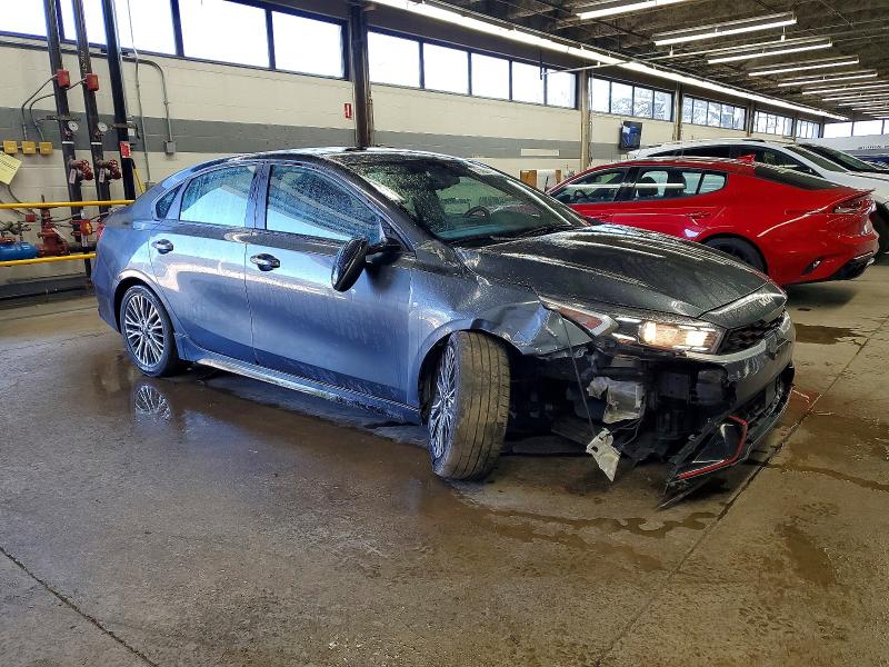 Фото 4 - KIA FORTE