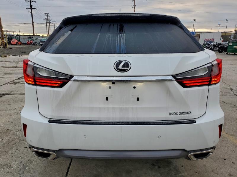 Фото 6 - LEXUS RX350