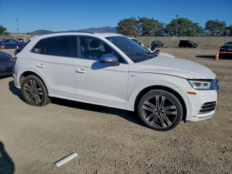 Фото 4 - AUDI SQ5